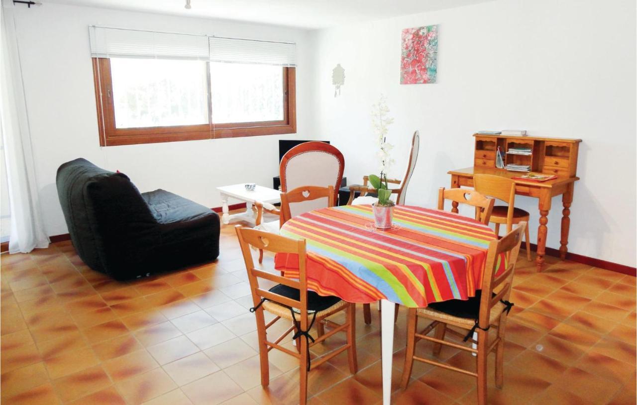 Stunning Apartment In Pignan With Kitchen ภายนอก รูปภาพ